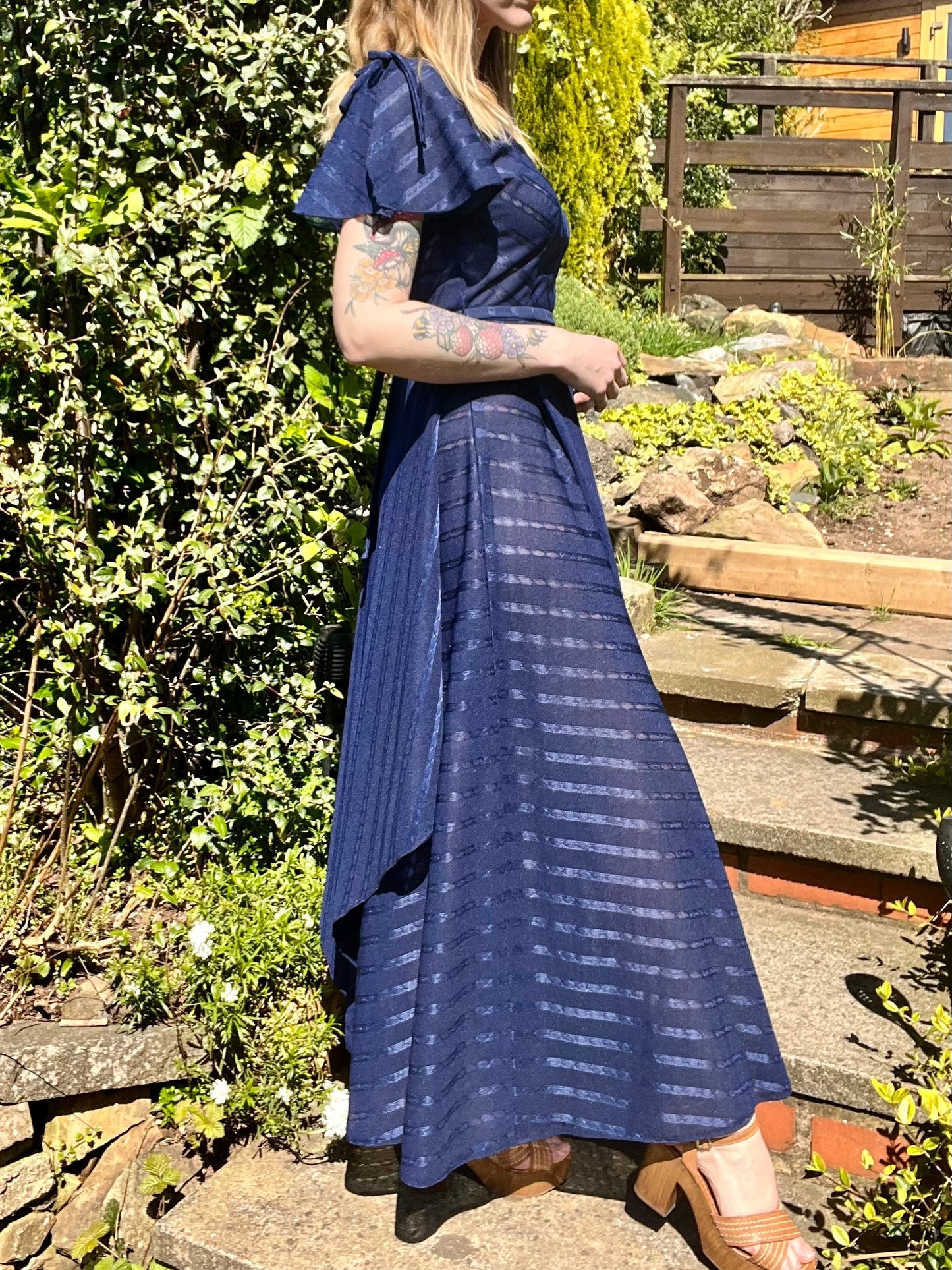 Vintage 80s maxi dress with tie waist and layered skirt size 8