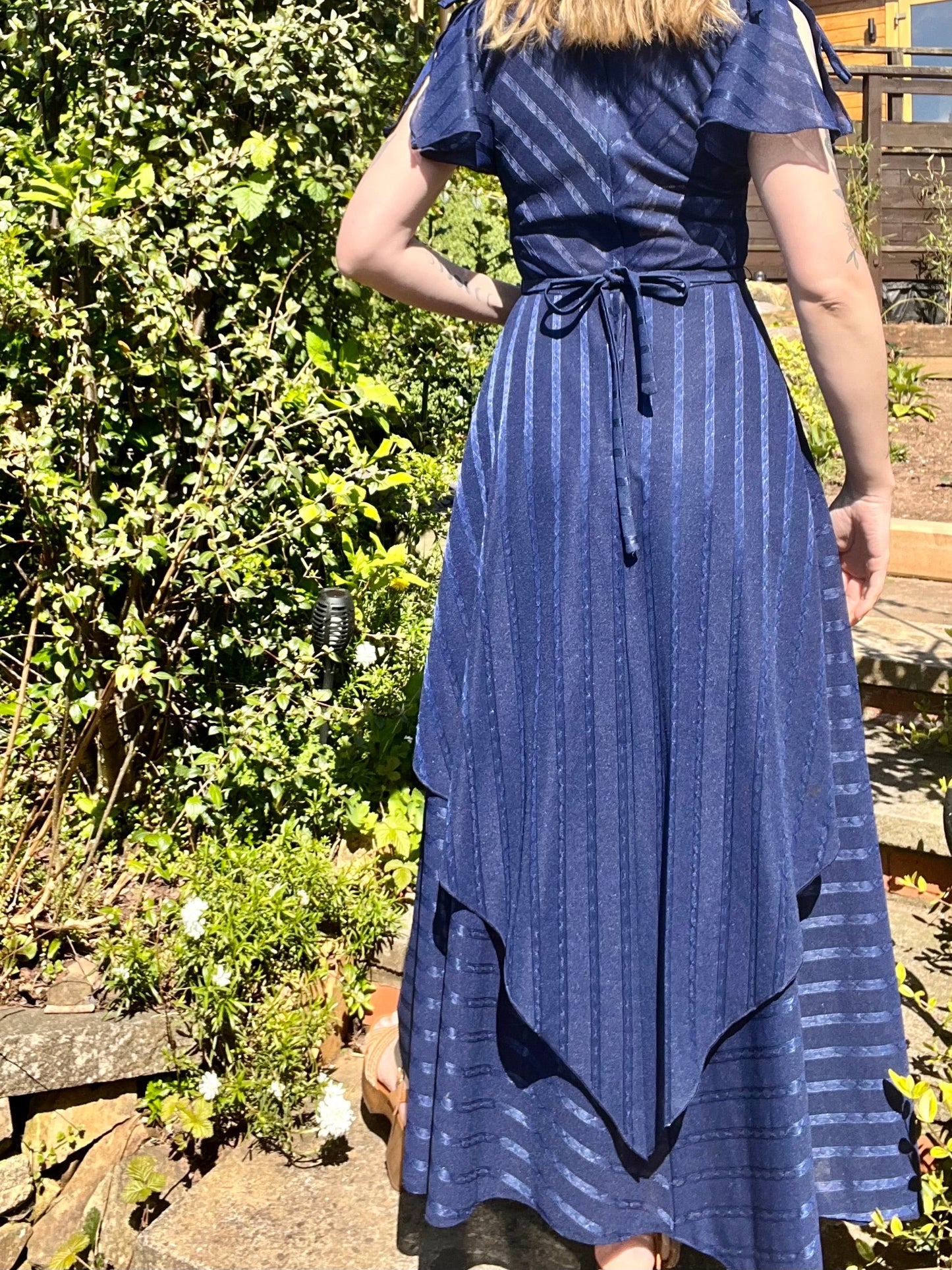 Vintage 80s maxi dress with tie waist and layered skirt size 8