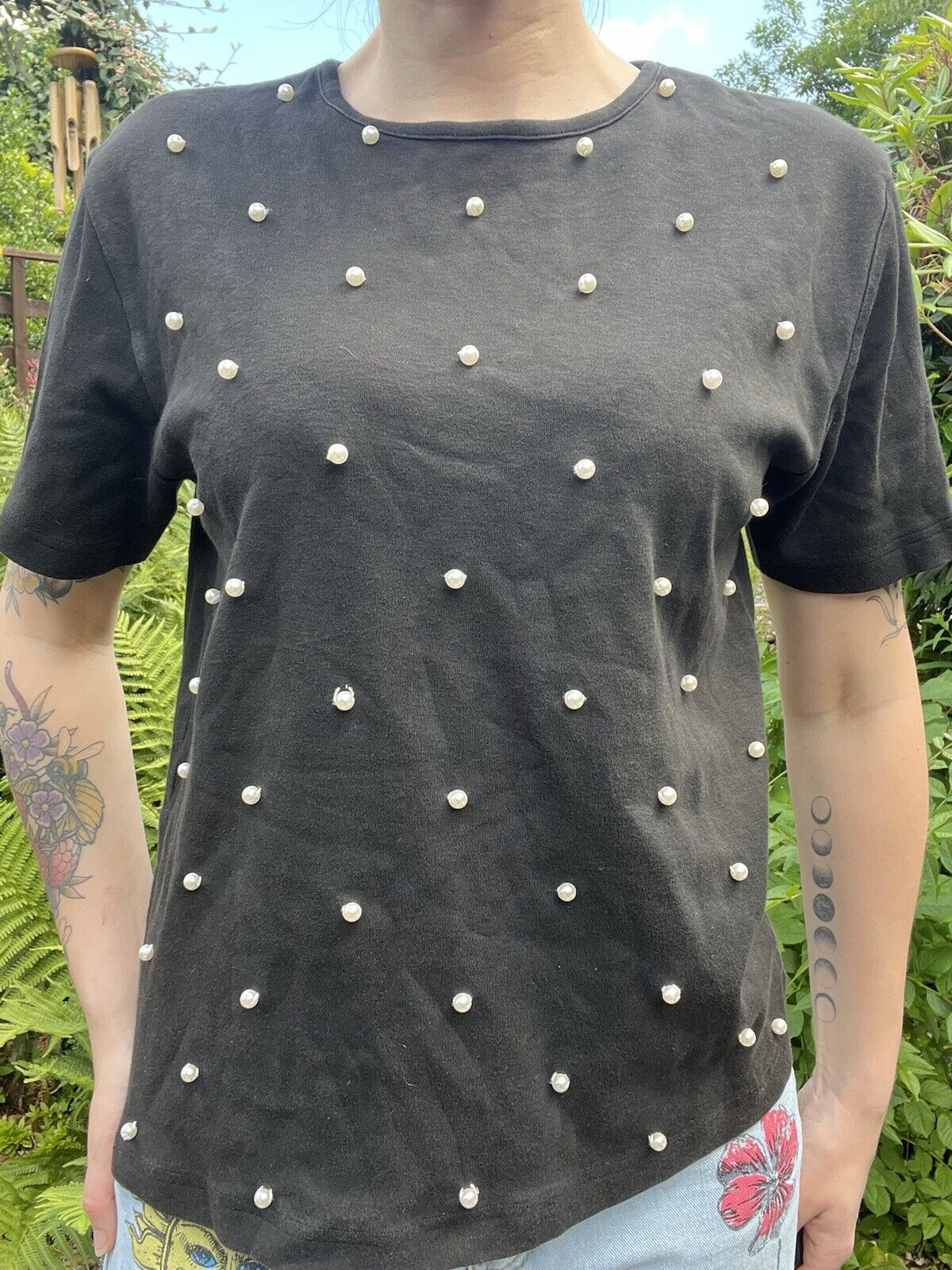 Vintage 80s Tshirt By SK & Company With Faux Pearl Detail Size M 12-14